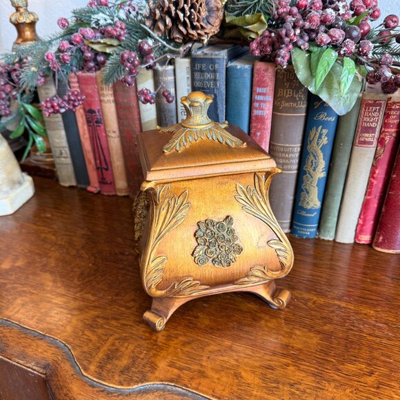 Large Vintage Ornate Heavy Trinket Box - Picture 13 of 16